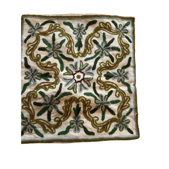 VTG Handmade crewel Embroidered 16x16 Decorative Throw Pillow Cover Floral Desig - Picture 1 of 7